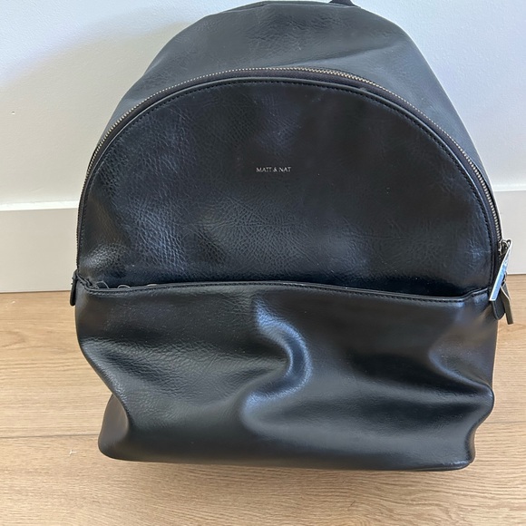 EUC black leather Matt and bat backpack - Picture 4 of 4